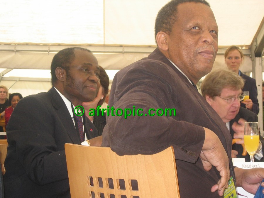 ../Images/afw2006c 132.jpg